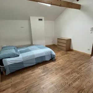  Hébergement de vacances Superbe Maison De Ville, Rénovée à 15 Min De Lyon