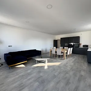  Appartement Loft épuré Avec Parking Privé.